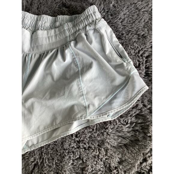 Lululemon Hotty Hot Low-Rise Lined Shorts Athletic Running Gym Light Blue 10 - Picture 3 of 10